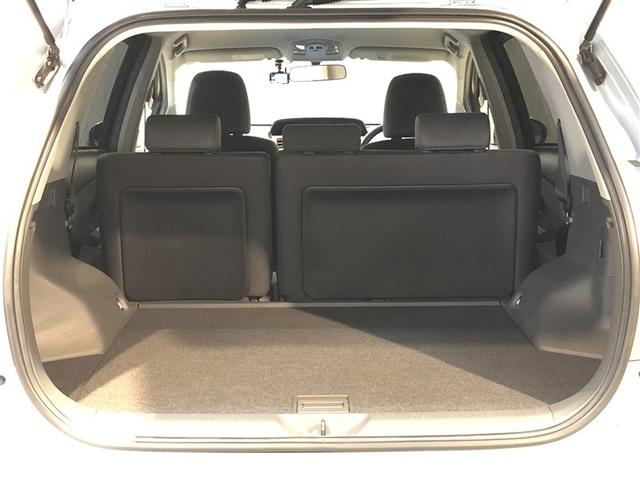 ラゲージルームだって広々です！シートを倒して更にお荷物積めちゃいます♪