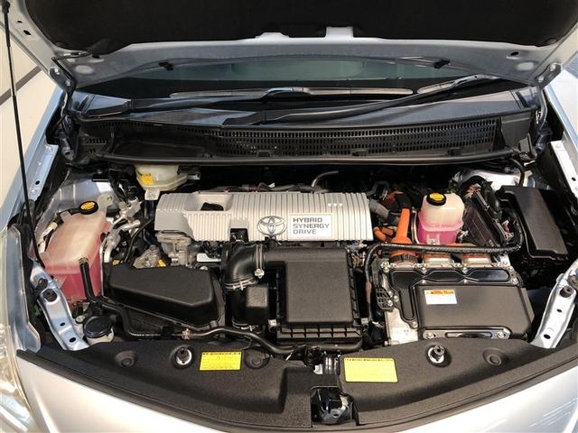 エンジンルームも念入りに清掃しております。