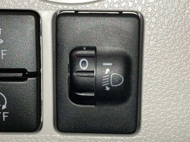 ピクシスエポック Ｘ　ＳＡＩＩＩ　誤発進抑制機能　横滑防止装置　キーレスエントリー　ＬＥＤヘッドライト　ＥＴＣ　アイドリングストップ　４ＷＤ　ナビ　バックカメラ　ＡＢＳ　エアコン　Ｗエアバック　メモリーナビ（19枚目）