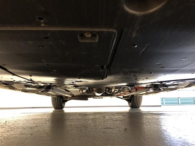 ヤリス ハイブリッドX サイドエアバッグ 盗難防止 VSC クルコン 4WD アイドリングストップ ETC スマートキー 寒冷地仕様 ナビ オートエアコン ミュージックプレイヤー接続可 メモリーナビ キーレス エアバッグ(8枚目)