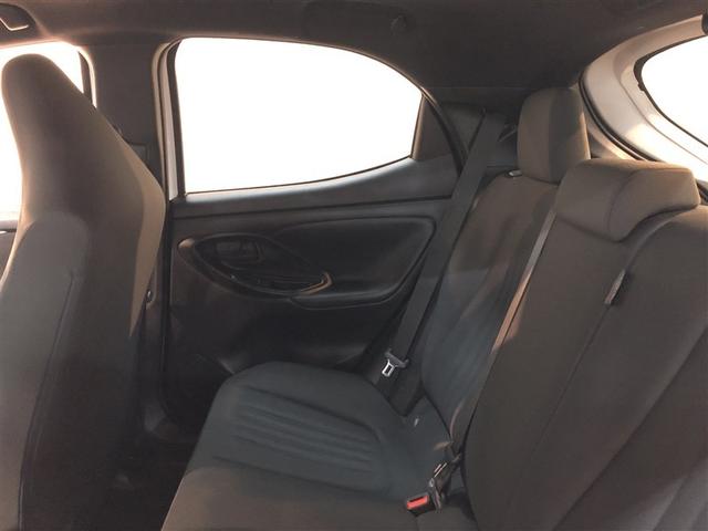 ヤリス ハイブリッドX サイドエアバッグ 盗難防止 VSC クルコン 4WD アイドリングストップ ETC スマートキー 寒冷地仕様 ナビ オートエアコン ミュージックプレイヤー接続可 メモリーナビ キーレス エアバッグ(11枚目)