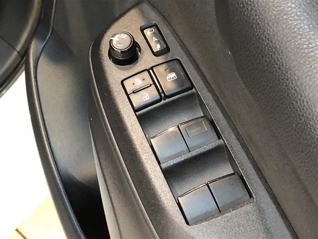 ヤリス ハイブリッドX サイドエアバッグ 盗難防止 VSC クルコン 4WD アイドリングストップ ETC スマートキー 寒冷地仕様 ナビ オートエアコン ミュージックプレイヤー接続可 メモリーナビ キーレス エアバッグ(13枚目)