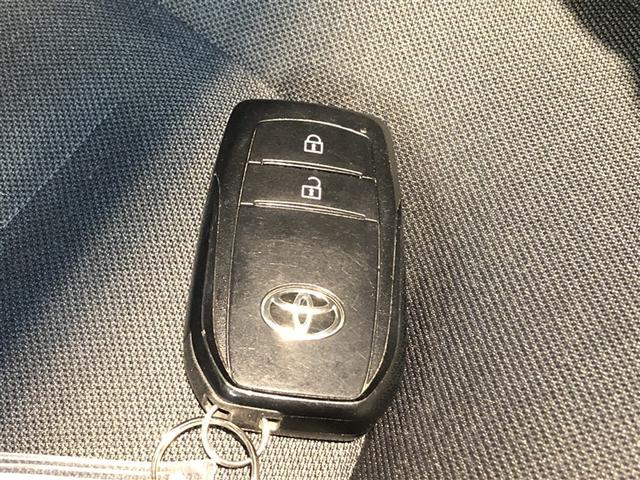 ヤリス ハイブリッドX サイドエアバッグ 盗難防止 VSC クルコン 4WD アイドリングストップ ETC スマートキー 寒冷地仕様 ナビ オートエアコン ミュージックプレイヤー接続可 メモリーナビ キーレス エアバッグ(20枚目)