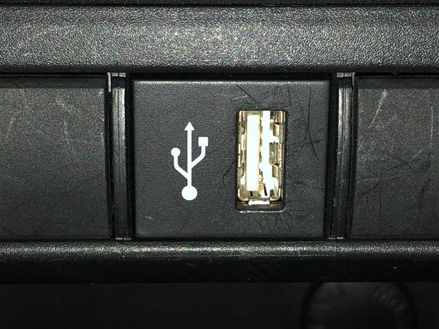 ヤリス ハイブリッドX サイドエアバッグ 盗難防止 VSC クルコン 4WD アイドリングストップ ETC スマートキー 寒冷地仕様 ナビ オートエアコン ミュージックプレイヤー接続可 メモリーナビ キーレス エアバッグ(27枚目)