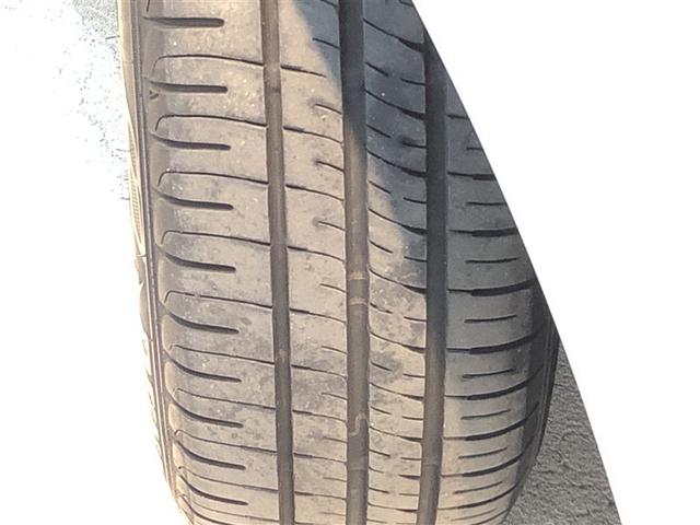 ヤリス ハイブリッドX サイドエアバッグ 盗難防止 VSC クルコン 4WD アイドリングストップ ETC スマートキー 寒冷地仕様 ナビ オートエアコン ミュージックプレイヤー接続可 メモリーナビ キーレス エアバッグ(33枚目)