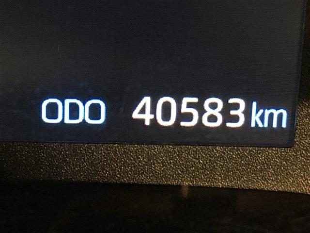 ヤリス ハイブリッドX サイドエアバッグ 盗難防止 VSC クルコン 4WD アイドリングストップ ETC スマートキー 寒冷地仕様 ナビ オートエアコン ミュージックプレイヤー接続可 メモリーナビ キーレス エアバッグ(37枚目)