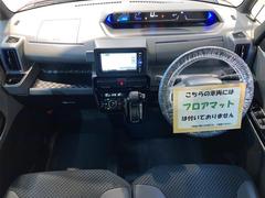 清潔で広々した座席です！是非、現車を見て体感してみてください。 2