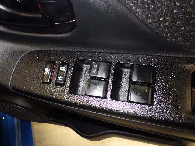 ヴィッツ Ｆ　４ＷＤ　バックカメラ（13枚目）