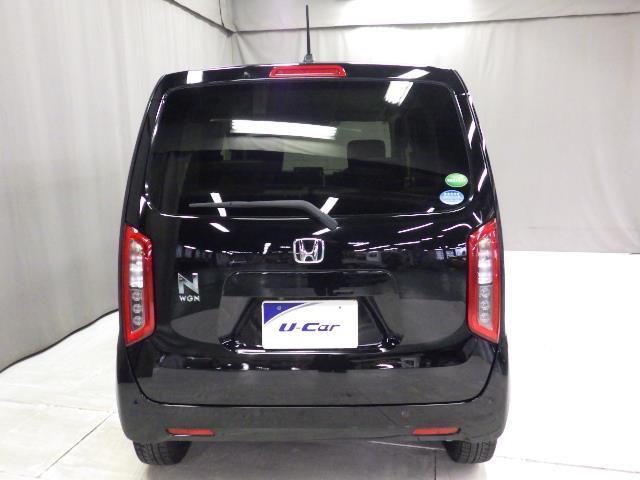 バックモニター付き　後退時後方視野をサポート