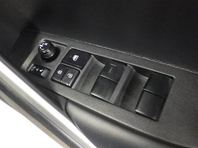 カローラクロス ハイブリッド　Ｚ　４ＷＤ　バックカメラ　衝突被害軽減システム　ＥＴＣ　ＬＥＤヘッドランプ（17枚目）