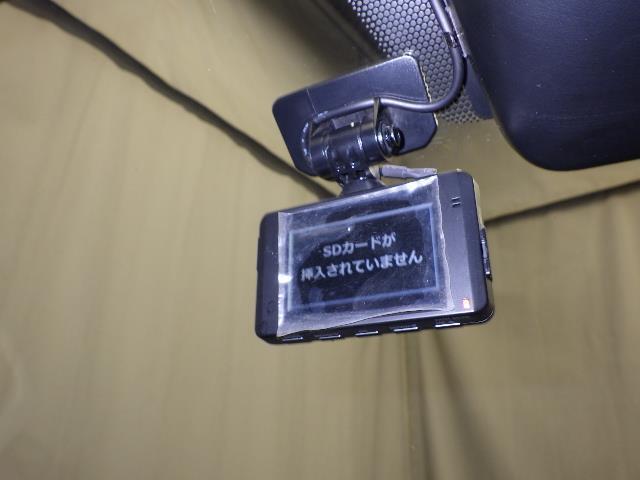 ハイエースバン ＤＸ　４ＷＤ　ワンセグ　メモリーナビ　バックカメラ　衝突被害軽減システム　ドラレコ　乗車定員６人　ディーゼル　寒冷地仕様　衝突防止システム　キーレスエントリー　盗難防止システム　横滑り防止装置　エアバッグ（15枚目）