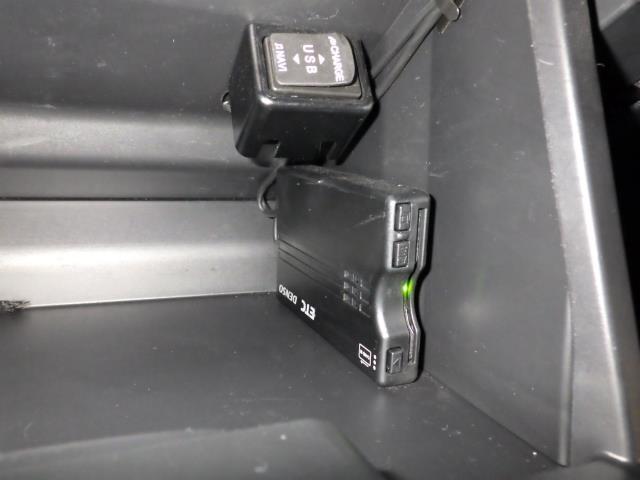 タント カスタムＸ　ＳＡＩＩＩ　４ＷＤ　フルセグ　メモリーナビ　バックカメラ　衝突被害軽減システム　ＥＴＣ　ドラレコ　両側電動スライド　ＬＥＤヘッドランプ（17枚目）