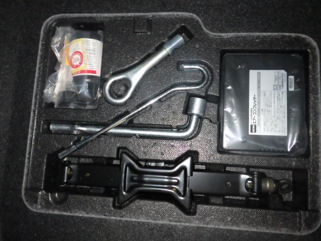 タンク カスタムＧ　４ＷＤ　ワンセグ　メモリーナビ　バックカメラ　衝突被害軽減システム　ＥＴＣ　両側電動スライド　ＬＥＤヘッドランプ　アイドリングストップ（25枚目）