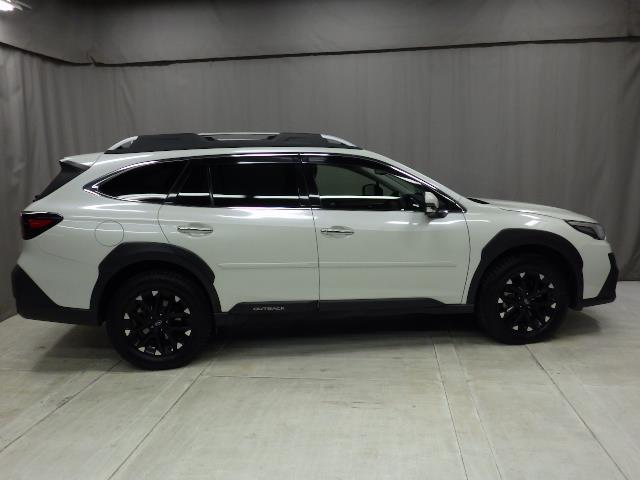 レガシィアウトバック リミテッドＥＸ　革シート　４ＷＤ　フルセグ　メモリーナビ　ミュージックプレイヤー接続可　バックカメラ　衝突被害軽減システム　ＥＴＣ　ドラレコ　ＬＥＤヘッドランプ（5枚目）