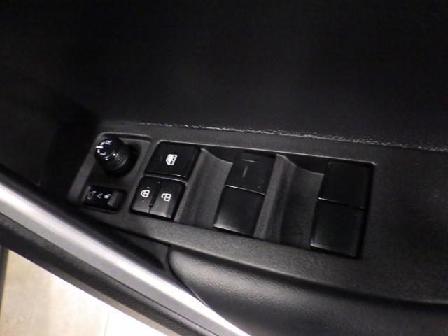 カローラクロス ハイブリッド　Ｚ　４ＷＤ　フルセグ　バックカメラ　衝突被害軽減システム　ＥＴＣ　ＬＥＤヘッドランプ（18枚目）