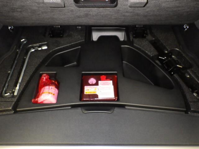 プリウス S 4WD フルセグ メモリーナビ バックカメラ 衝突被害軽減システム ETC LEDヘッドランプ(25枚目)