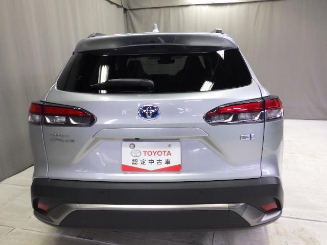 カローラクロス ハイブリッド　Ｚ　サンルーフ　４ＷＤ　フルセグ　バックカメラ　衝突被害軽減システム　ＥＴＣ　ＬＥＤヘッドランプ（3枚目）