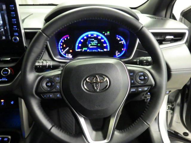 カローラクロス ハイブリッド　Ｚ　サンルーフ　４ＷＤ　フルセグ　バックカメラ　衝突被害軽減システム　ＥＴＣ　ＬＥＤヘッドランプ（8枚目）