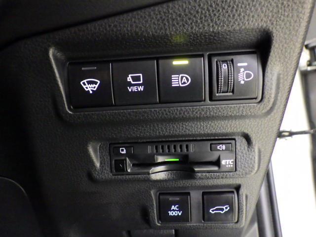 カローラクロス ハイブリッド　Ｚ　サンルーフ　４ＷＤ　フルセグ　バックカメラ　衝突被害軽減システム　ＥＴＣ　ＬＥＤヘッドランプ（17枚目）