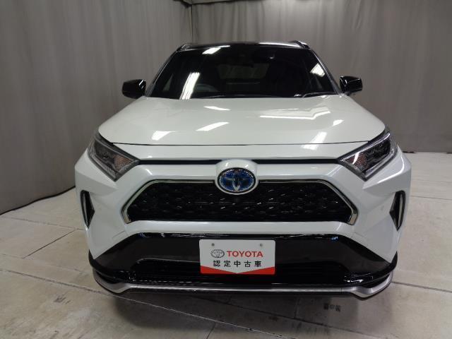 ＲＡＶ４ ＰＨＶ ブラックトーン　サンルーフ　４ＷＤ　フルセグ　メモリーナビ　バックカメラ　衝突被害軽減システム　ＥＴＣ　ドラレコ　ＬＥＤヘッドランプ　アルミホイール　オートクルーズコントロール　寒冷地仕様　スマートキー　パワーシート（6枚目）