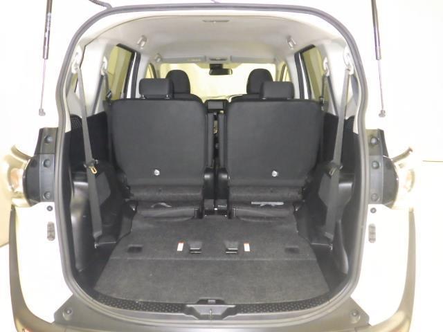 シエンタ Ｘ　４ＷＤ　メモリーナビ　バックカメラ　衝突被害軽減システム　ＥＴＣ　電動スライドドア　乗車定員６人　３列シート（25枚目）