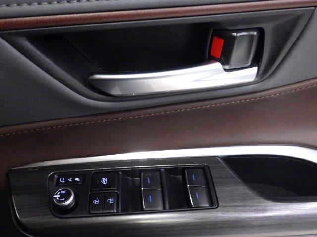 ハリアー Ｚ　４ＷＤ　フルセグ　メモリーナビ　バックカメラ　衝突被害軽減システム　ＥＴＣ　ドラレコ　ＬＥＤヘッドランプ（16枚目）