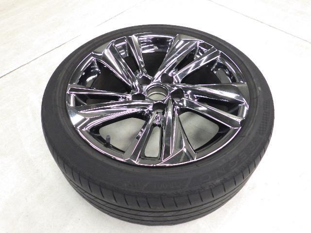 クラウンハイブリッド ＲＳアドバンス　Ｆｏｕｒ　革シート　４ＷＤ　フルセグ　メモリーナビ　バックカメラ　衝突被害軽減システム　ＥＴＣ　ドラレコ　ＬＥＤヘッドランプ（32枚目）