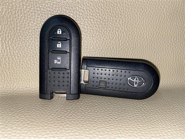 タンク Ｘ　Ｓ　４ＷＤ　ワンセグ　メモリーナビ　ミュージックプレイヤー接続可　バックカメラ　衝突被害軽減システム　ＥＴＣ　電動スライドドア　ウオークスルー　アイドリングストップ（13枚目）