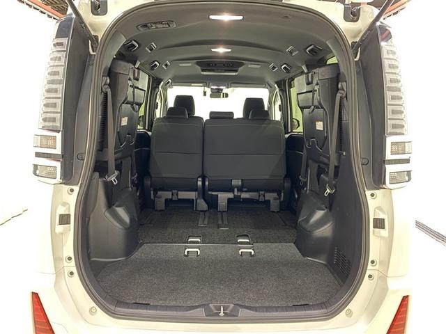 ヴォクシー ZS 煌 4WD フルセグ メモリーナビ DVD再生 ミュージックプレイヤー接続可 後席モニター バックカメラ 衝突被害軽減システム ETC ドラレコ 両側電動スライド LEDヘッドランプ 乗車定員8人(32枚目)