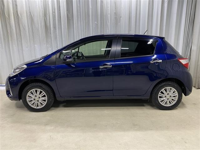 ヴィッツ Ｆ　セーフティーエディション　４ＷＤ　フルセグ　メモリーナビ　ＤＶＤ再生　ミュージックプレイヤー接続可　バックカメラ　衝突被害軽減システム　ＥＴＣ　ワンオーナー（33枚目）