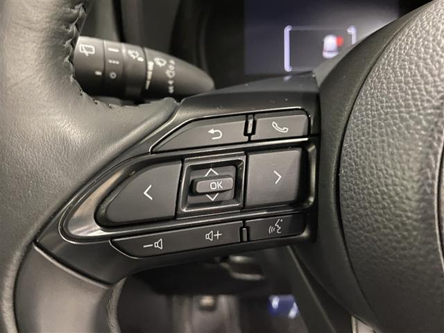 シエンタ ハイブリッドZ 4WD フルセグ メモリーナビ ミュージックプレイヤー接続可 バックカメラ 衝突被害軽減システム ETC 両側電動スライド LEDヘッドランプ ウオークスルー 乗車定員7人 3列シート ワンオーナー(9枚目)