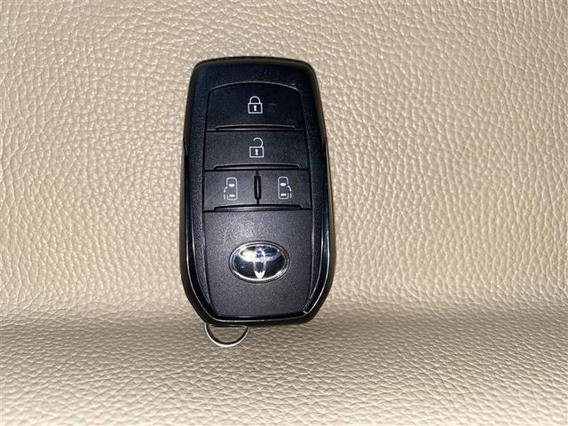 シエンタ ハイブリッドZ 4WD フルセグ メモリーナビ ミュージックプレイヤー接続可 バックカメラ 衝突被害軽減システム ETC 両側電動スライド LEDヘッドランプ ウオークスルー 乗車定員7人 3列シート ワンオーナー(15枚目)