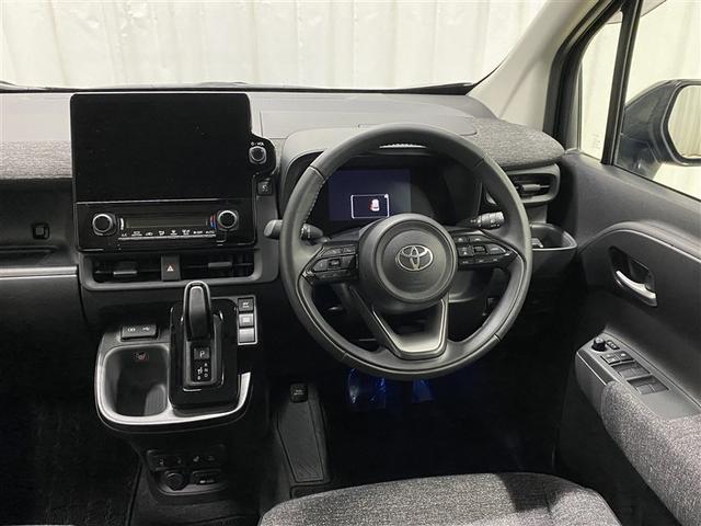 シエンタ ハイブリッドZ 4WD フルセグ メモリーナビ ミュージックプレイヤー接続可 バックカメラ 衝突被害軽減システム ETC 両側電動スライド LEDヘッドランプ ウオークスルー 乗車定員7人 3列シート ワンオーナー(17枚目)