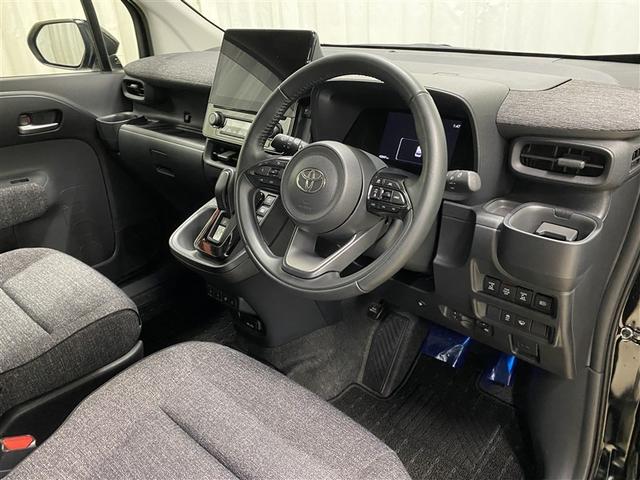 シエンタ ハイブリッドZ 4WD フルセグ メモリーナビ ミュージックプレイヤー接続可 バックカメラ 衝突被害軽減システム ETC 両側電動スライド LEDヘッドランプ ウオークスルー 乗車定員7人 3列シート ワンオーナー(18枚目)