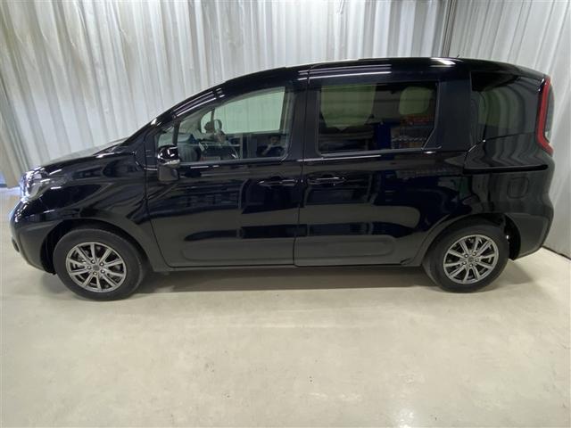 シエンタ ハイブリッドZ 4WD フルセグ メモリーナビ ミュージックプレイヤー接続可 バックカメラ 衝突被害軽減システム ETC 両側電動スライド LEDヘッドランプ ウオークスルー 乗車定員7人 3列シート ワンオーナー(32枚目)