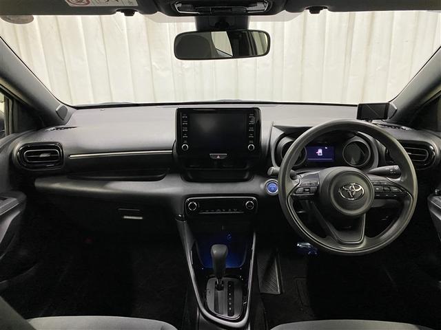 ヤリス ハイブリッドＧ　４ＷＤ　フルセグ　ミュージックプレイヤー接続可　バックカメラ　衝突被害軽減システム　ＥＴＣ　ＬＥＤヘッドランプ　ワンオーナー（2枚目）