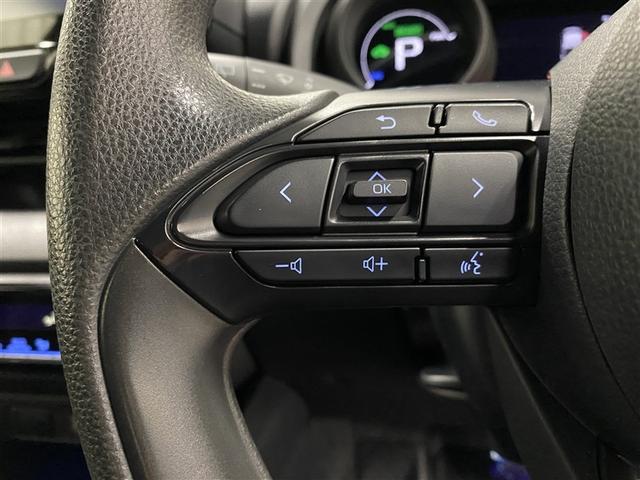 ヤリス ハイブリッドＧ　４ＷＤ　フルセグ　ミュージックプレイヤー接続可　バックカメラ　衝突被害軽減システム　ＥＴＣ　ＬＥＤヘッドランプ　ワンオーナー（8枚目）