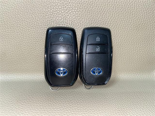 ヤリス ハイブリッドＧ　４ＷＤ　フルセグ　ミュージックプレイヤー接続可　バックカメラ　衝突被害軽減システム　ＥＴＣ　ＬＥＤヘッドランプ　ワンオーナー（14枚目）