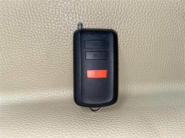 ヤリス ハイブリッドＧ　４ＷＤ　フルセグ　ミュージックプレイヤー接続可　バックカメラ　衝突被害軽減システム　ＥＴＣ　ＬＥＤヘッドランプ　ワンオーナー（15枚目）