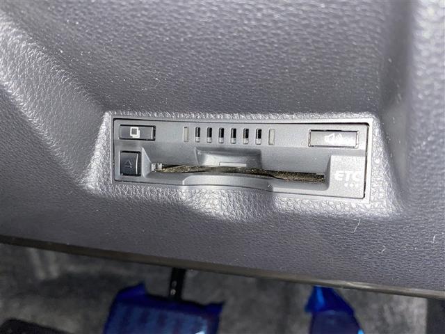 ヤリス ハイブリッドＧ　４ＷＤ　フルセグ　ミュージックプレイヤー接続可　バックカメラ　衝突被害軽減システム　ＥＴＣ　ＬＥＤヘッドランプ　ワンオーナー（16枚目）