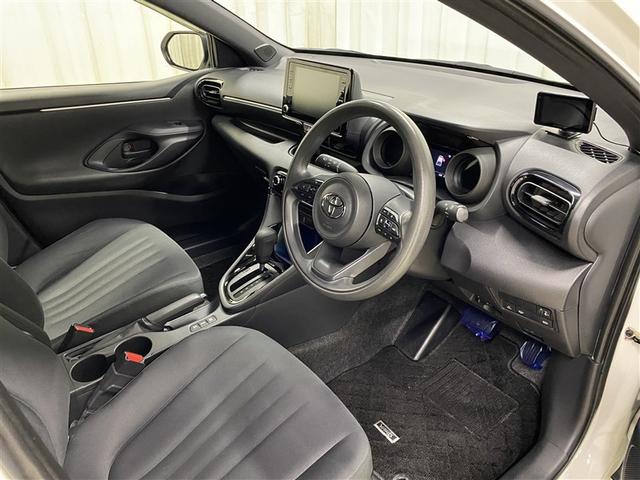 ヤリス ハイブリッドＧ　４ＷＤ　フルセグ　ミュージックプレイヤー接続可　バックカメラ　衝突被害軽減システム　ＥＴＣ　ＬＥＤヘッドランプ　ワンオーナー（18枚目）