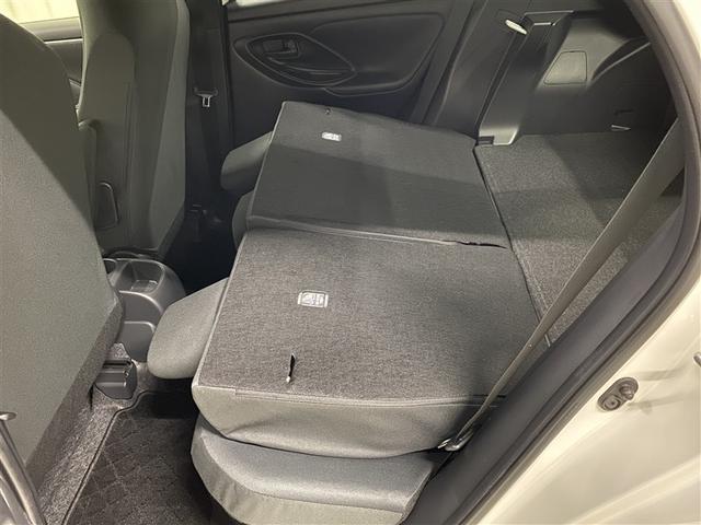 ヤリス ハイブリッドＧ　４ＷＤ　フルセグ　ミュージックプレイヤー接続可　バックカメラ　衝突被害軽減システム　ＥＴＣ　ＬＥＤヘッドランプ　ワンオーナー（22枚目）