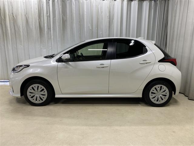 ヤリス ハイブリッドＧ　４ＷＤ　フルセグ　ミュージックプレイヤー接続可　バックカメラ　衝突被害軽減システム　ＥＴＣ　ＬＥＤヘッドランプ　ワンオーナー（30枚目）