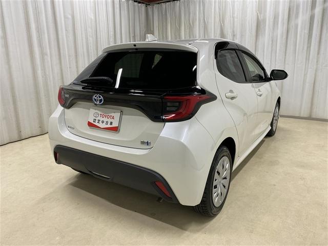 ヤリス ハイブリッドＧ　４ＷＤ　フルセグ　ミュージックプレイヤー接続可　バックカメラ　衝突被害軽減システム　ＥＴＣ　ＬＥＤヘッドランプ　ワンオーナー（34枚目）