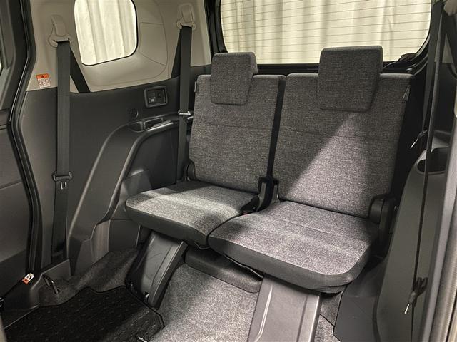 シエンタ ハイブリッドZ 4WD DVD再生 ミュージックプレイヤー接続可 バックカメラ 衝突被害軽減システム ETC 両側電動スライド LEDヘッドランプ ウオークスルー 乗車定員7人 3列シート ワンオーナー(25枚目)