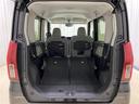 ☆後部座席を倒すと大きな荷物も積めるスペースに☆