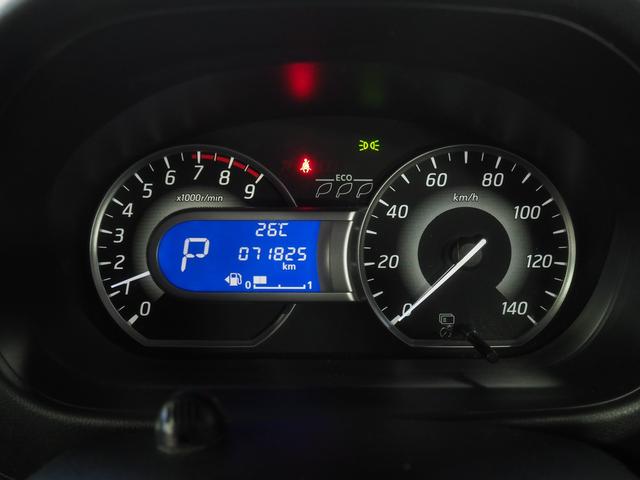 デイズルークス ハイウェイスター　ターボ　４ＷＤ　夏冬タイヤ　両側パワースライドドア　日産純正ナビ　リモコンエンジンスターター　アラウンドモニター　インテリジェントキー　キセノンヘッドライト　オートエアコン　ＥＴＣ車載器　アイドリングストップ（22枚目）