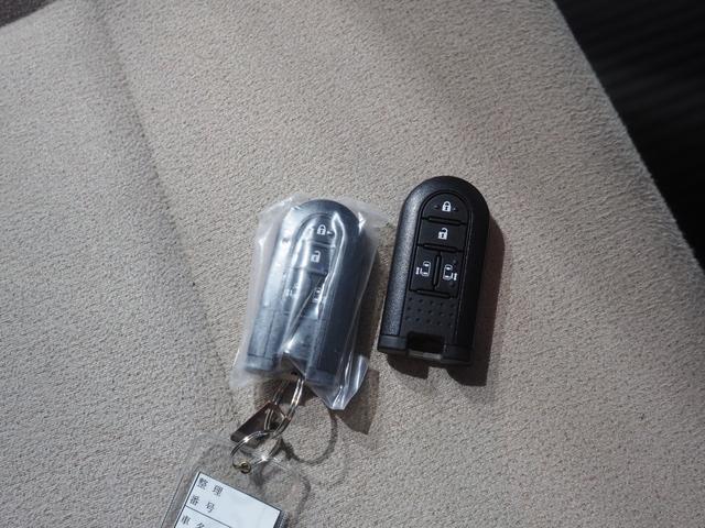 ムーヴキャンバス GメイクアップVS SAIII 4WD 両側パワースライドドア LEDヘッドライト オートライト DVDオーディオ パノラマモニター リモコンエンジンスターター オートエアコン 運転席シートヒーター キーフリーシステム(38枚目)