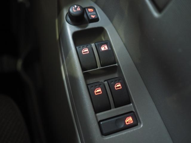 タント Ｘ　４ＷＤ　両側スライドドア左電動　ＬＥＤヘッドライト　オートライト　カーナビ　リモコンエンジンスターター　ＥＴＣ車載器　オートエアコン　アイドリングストップ　ＶＳＣ（横滑り抑制機能）（31枚目）