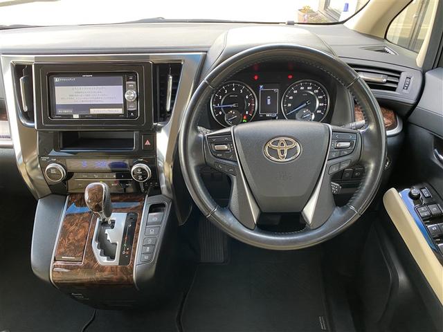 ヴェルファイア ２．５Ｘ　４ＷＤ　メモリーナビ　ＤＶＤ再生　ミュージックプレイヤー接続可　バックカメラ　衝突被害軽減システム　ＥＴＣ　電動スライドドア　ＬＥＤヘッドランプ　乗車定員８人　３列シート　記録簿　アイドリングストップ（5枚目）